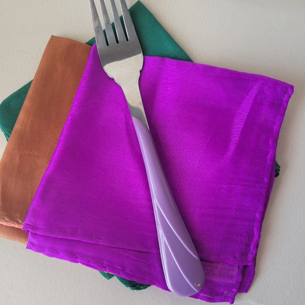 Fiesta Lilac Small Fork ~ Retired Color & Item ~ GUC ~ Fiestaware ~ Post-86